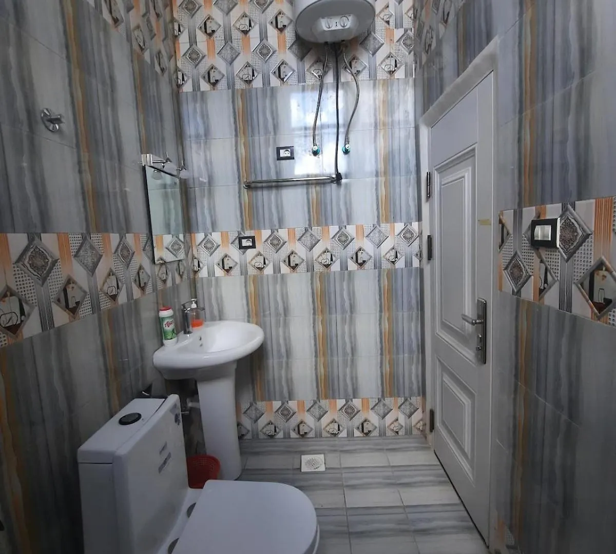 High-Ceiling Retreat With Cozy Modern Touches Apartment Addis Ababa
